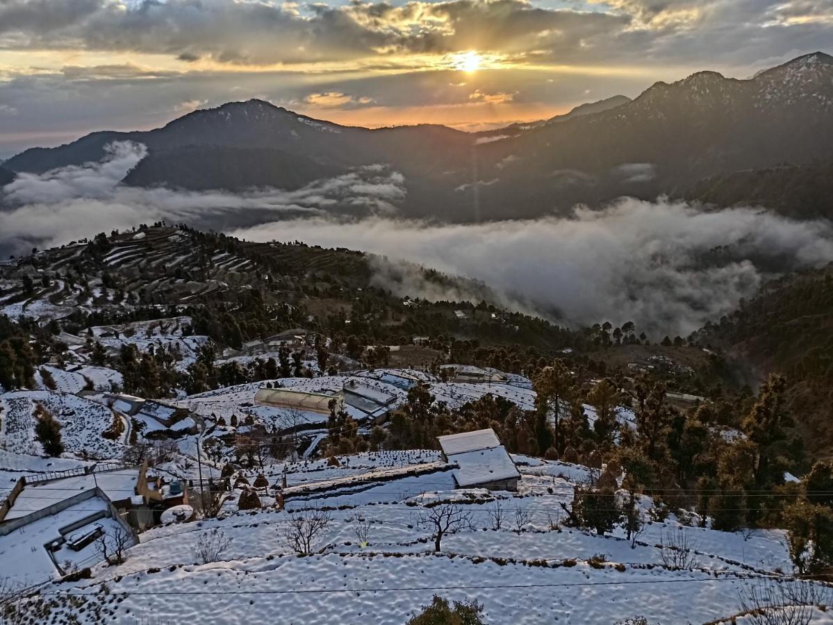 The Hillans Resort & Cottages Kanatal Buitenkant foto